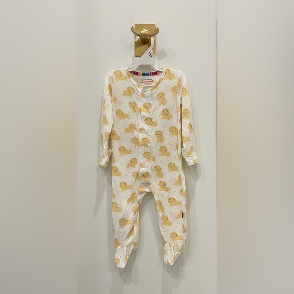 🔴 MAGNETIC ME  PRIDE AND JOY Cream Lion Print Kids Footie🔴 - Picture 2 of 8